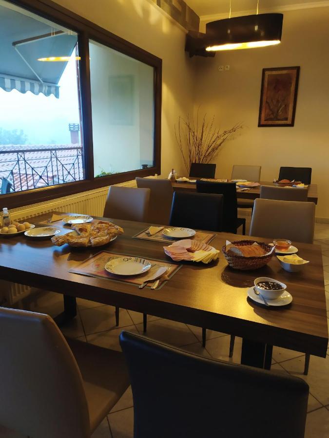 Smallhotel - Vevi ภายนอก รูปภาพ