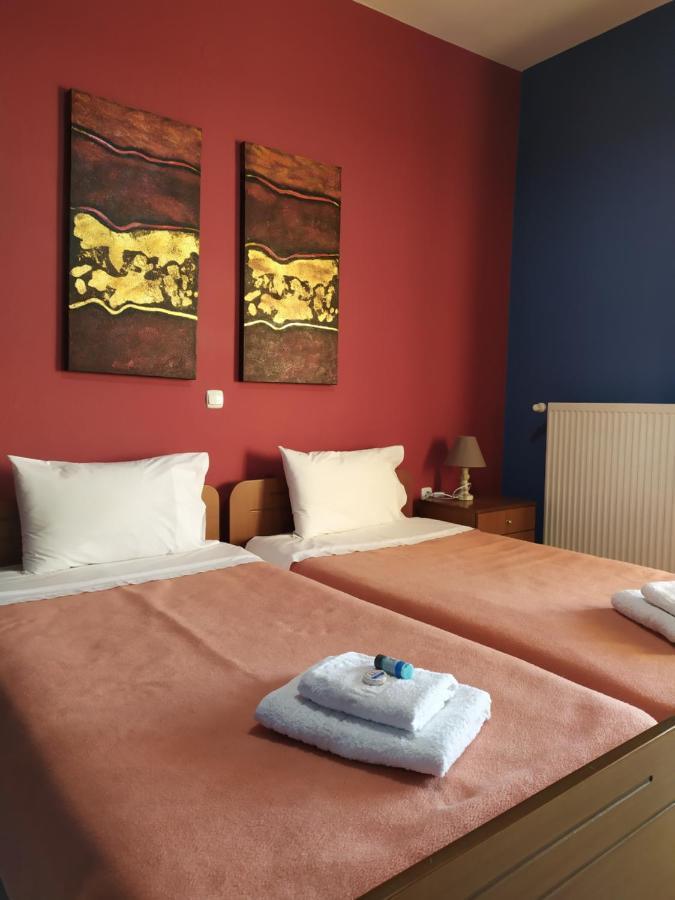Smallhotel - Vevi ภายนอก รูปภาพ