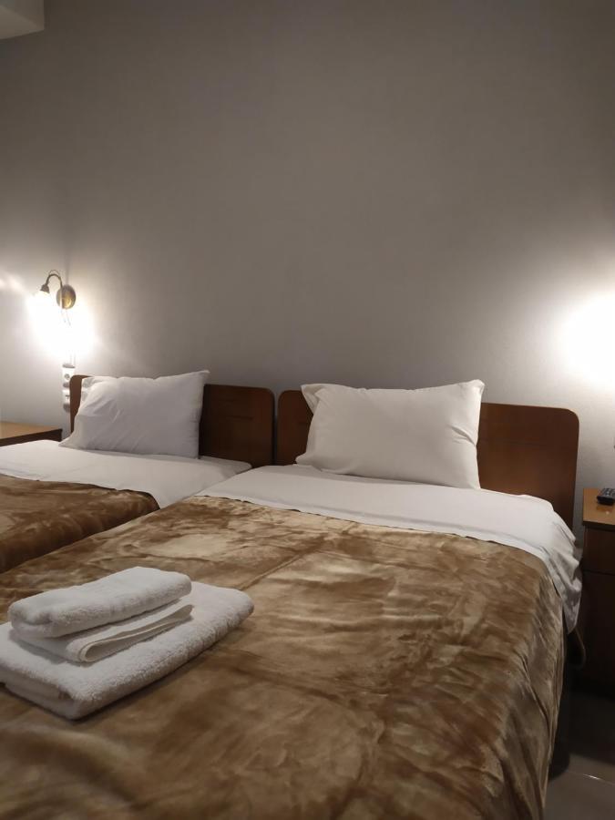 Smallhotel - Vevi ภายนอก รูปภาพ