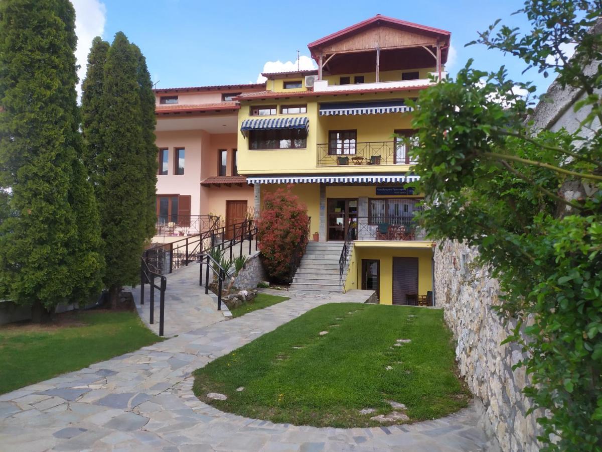 Smallhotel - Vevi ภายนอก รูปภาพ