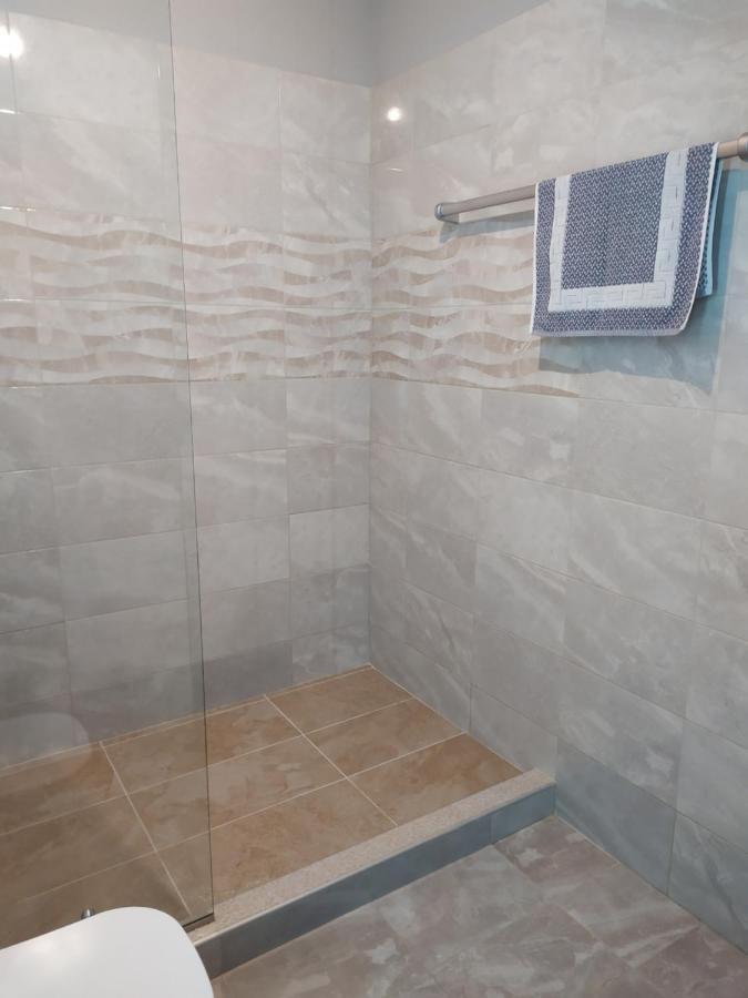 Smallhotel - Vevi ภายนอก รูปภาพ