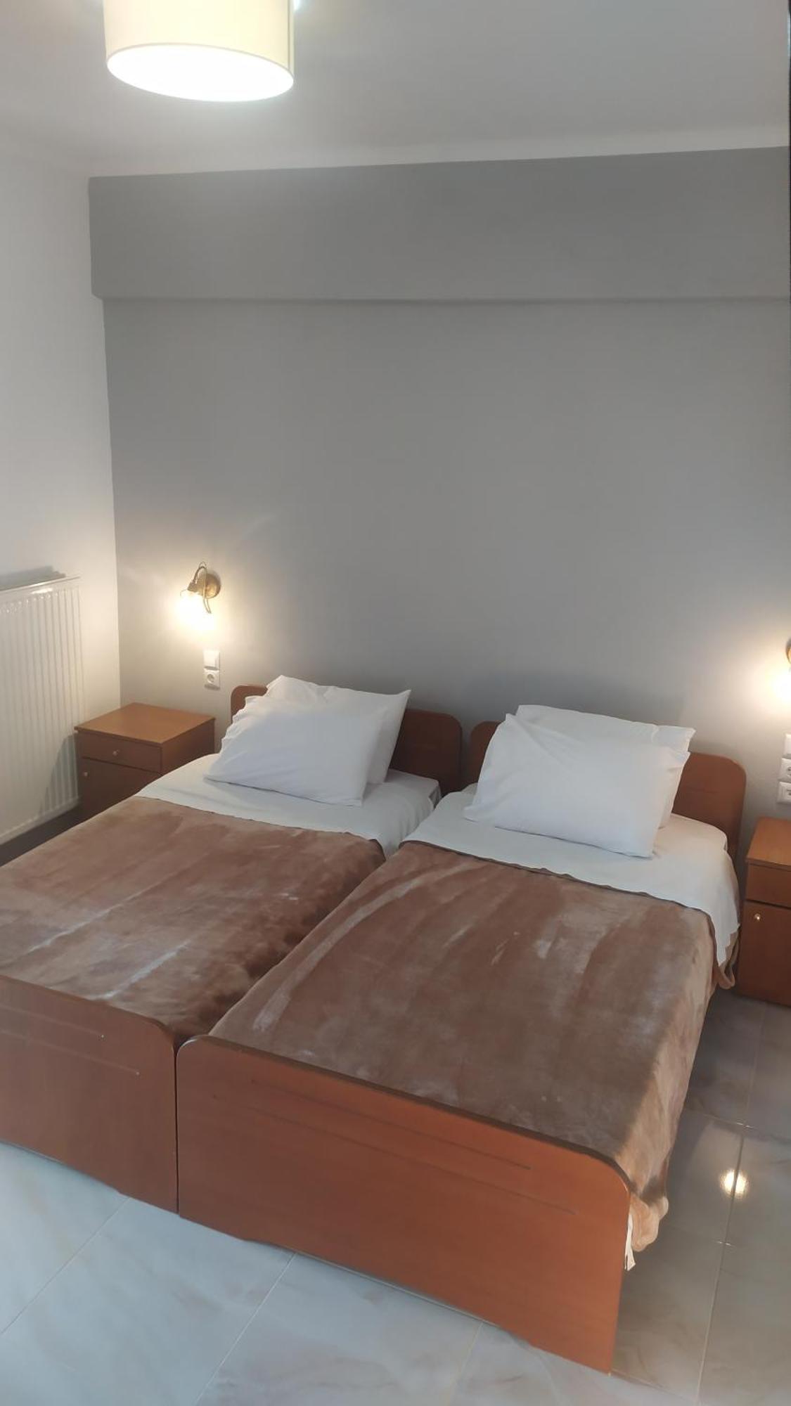 Smallhotel - Vevi ภายนอก รูปภาพ
